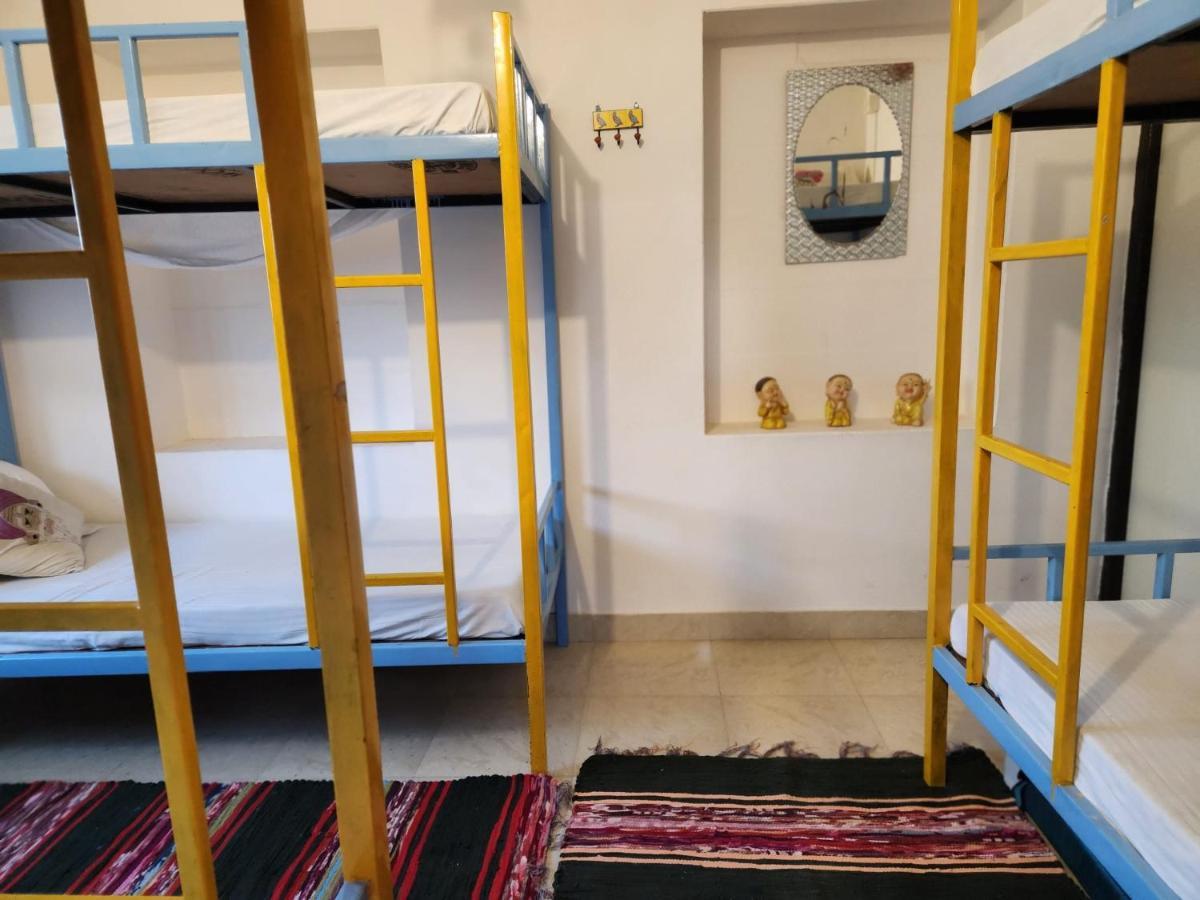 Blue Eye Hostel Dzsaiszalmer Kültér fotó