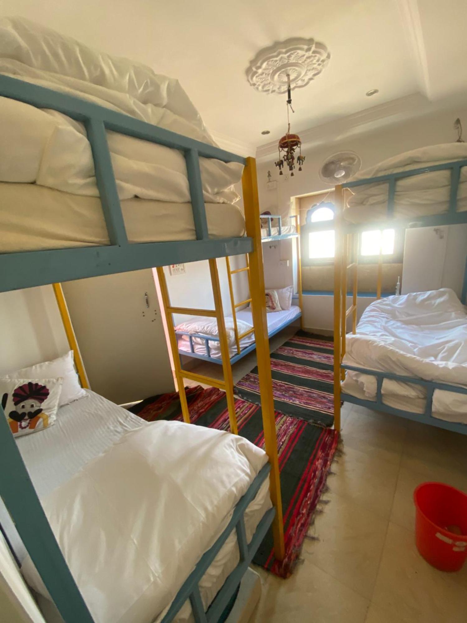 Blue Eye Hostel Dzsaiszalmer Kültér fotó