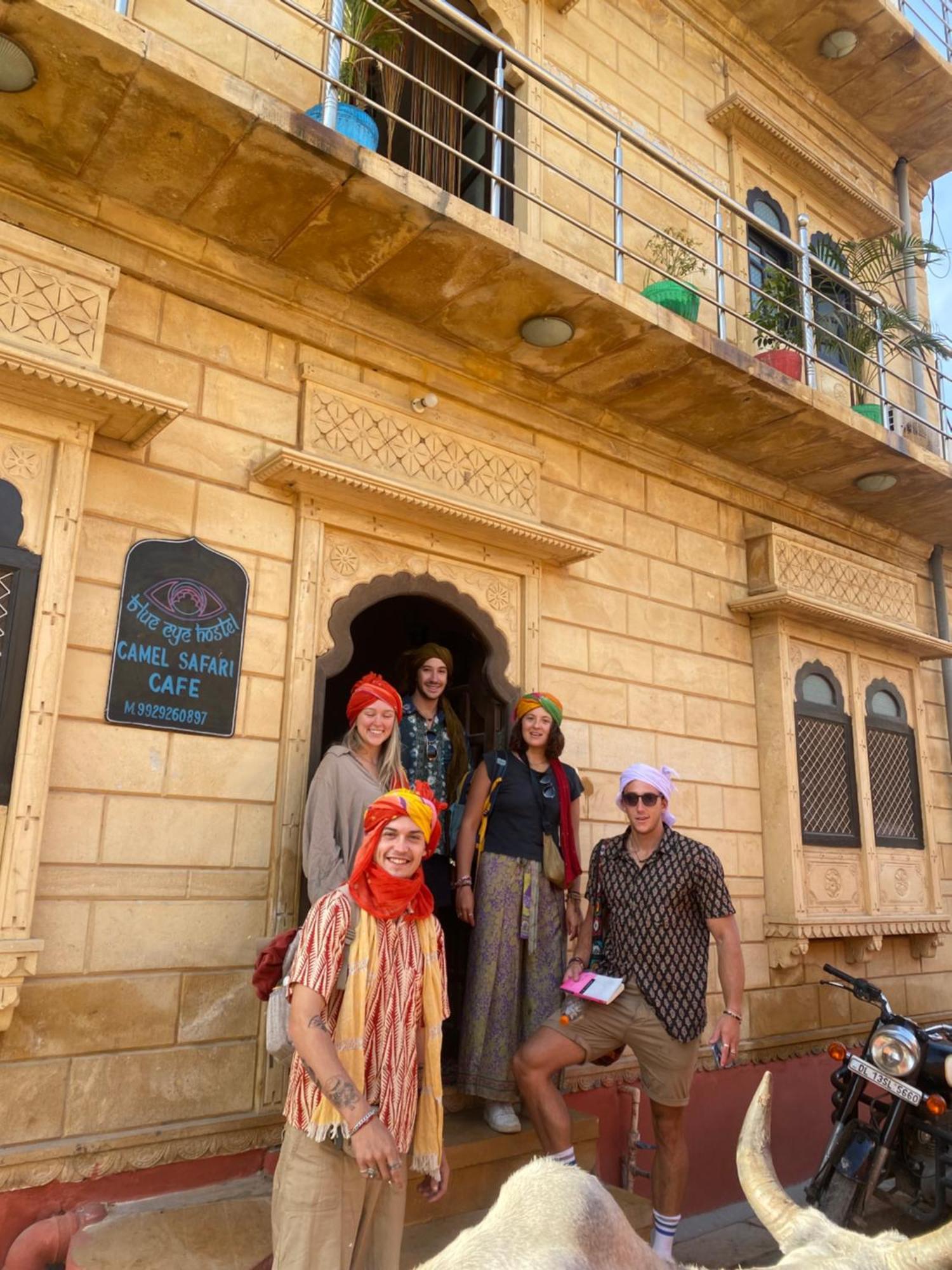Blue Eye Hostel Dzsaiszalmer Kültér fotó